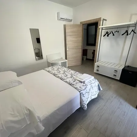 Al Centro Baia Mattinata